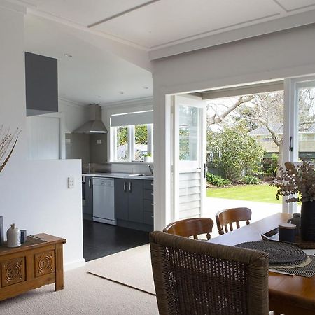 Michelia Figo Cottage New Plymouth Exterior photo